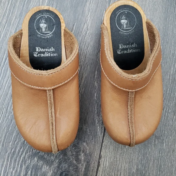 Danish Traditions Tan Brown Leather Wood Clogs Kids Child Size 8 Danish Size 24 - Picture 8 of 8